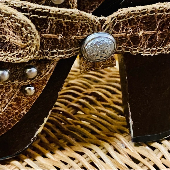 Vince Camuto Christies tan brown leather clog heel - Picture 13 of 13